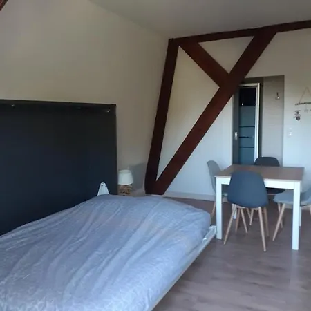 Au Coeur Des Remparts, Du Chateau*