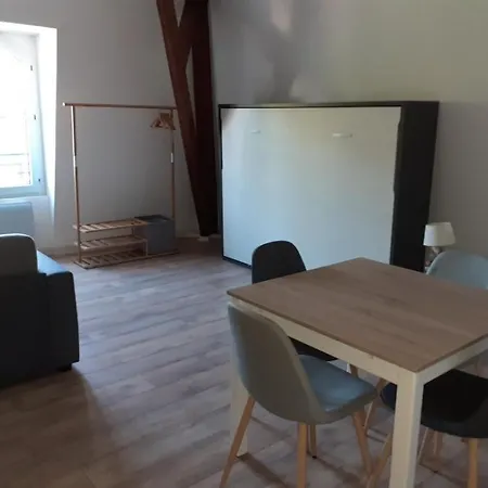 Au Coeur Des Remparts, Du Chateau*